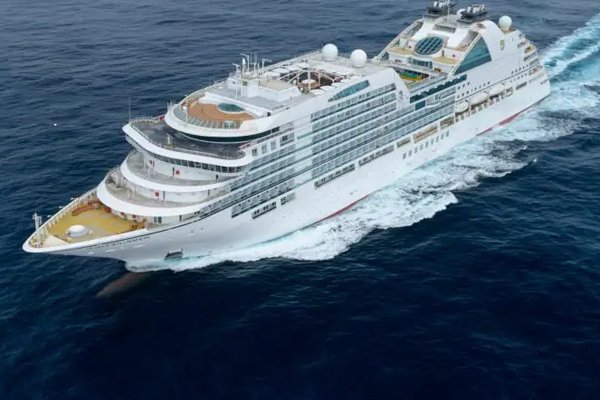 Seabourn Ovation cruise ship