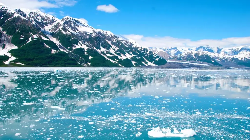 Alaska cruise scenery with glaciers and mountains