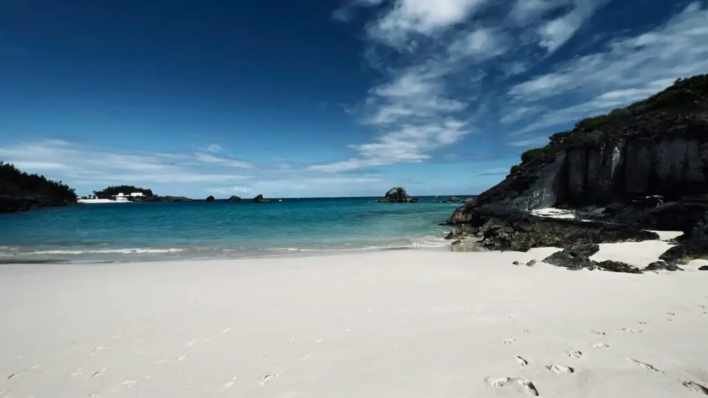 Rocky beach and cerulean water in Bermuda