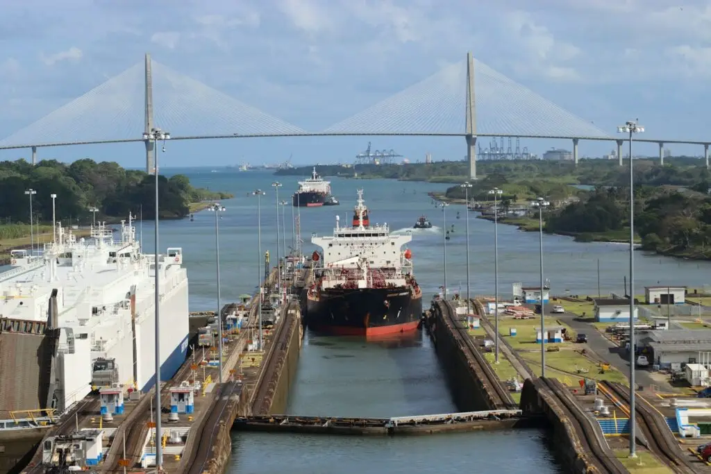 Ship in a Panama Canal lock chamber
